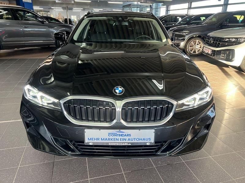 Gebraucht BMW 320 190 PS (139 kW) 2023 Saphirschwarz Kombi