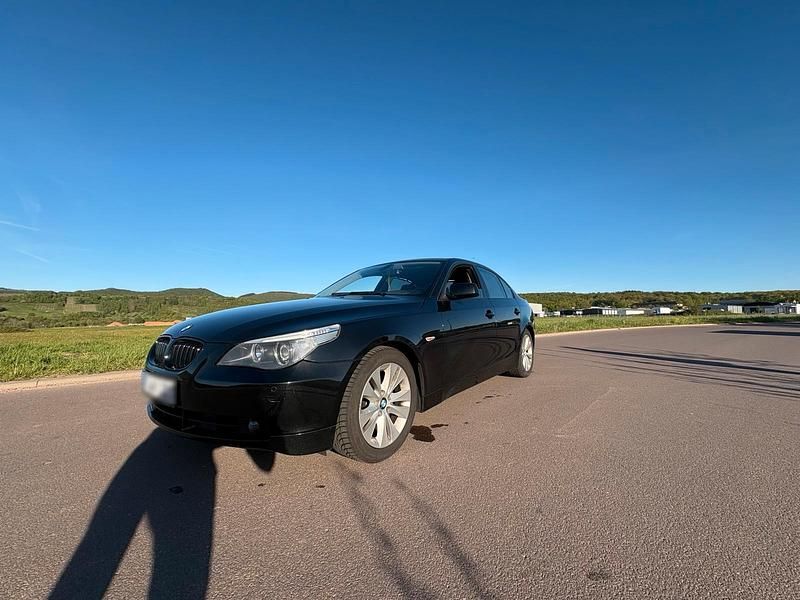 Używany BMW 530 258 KM (189 kW) 2007 Czarny Sedan/Limuzyna