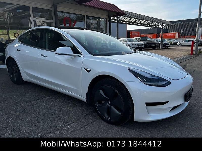 Gebraucht Tesla Model 3 Standard Range 225 kW (306 PS) 2020 Weiß Limousine