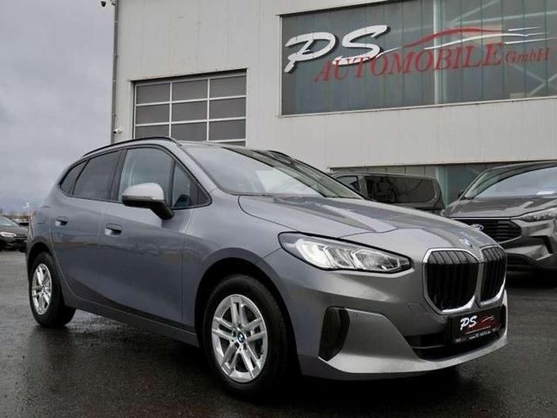 Gebraucht BMW 220 Active Tourer Sport Line 170 PS (125 kW) 2025 Grau Van / Kleinbus