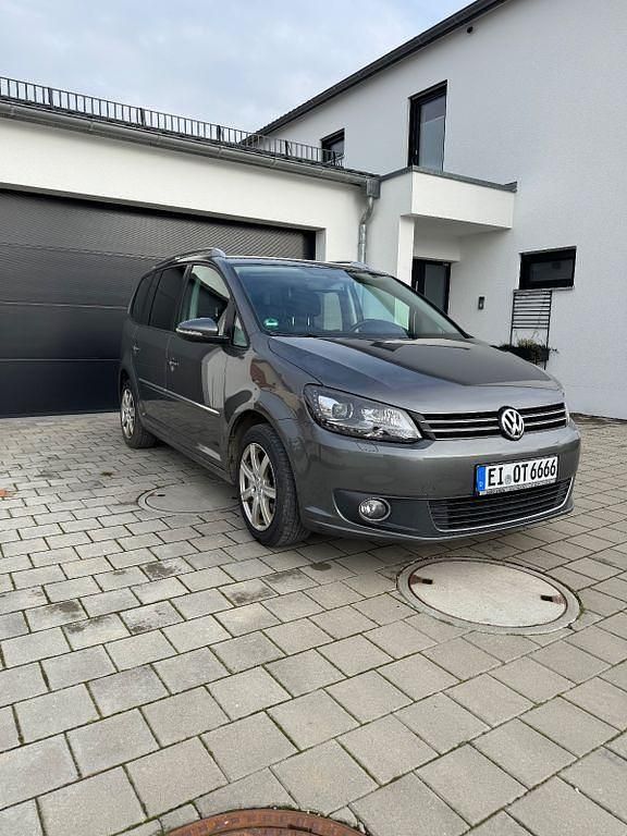 Grau Gebraucht 2012 VW Touran Highline Van / Kleinbus | 8.300 € (Fairer Preis) - Bild 1/4
