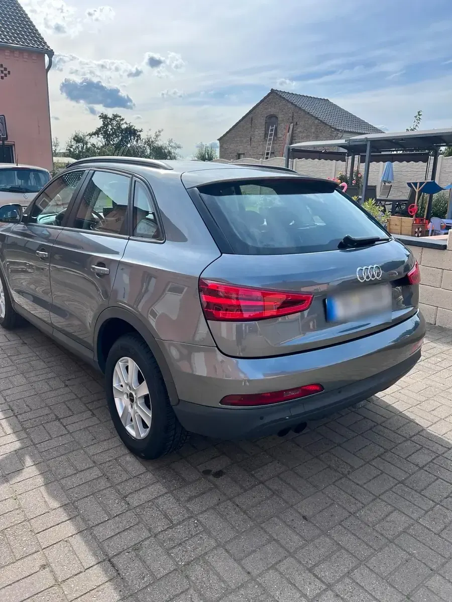 Gebraucht Audi Q3 140 PS (102 kW) 2013 Grau SUV
