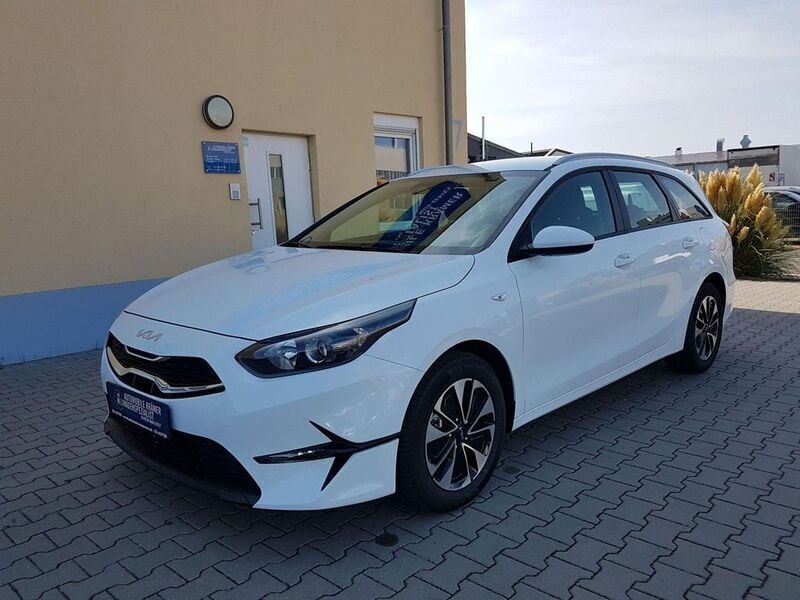 Cassa white/weiß Neu 2025 Kia Ceed Sportswagon Vision Kombi | 21.790 € (Superpreis) - Bild 1/4
