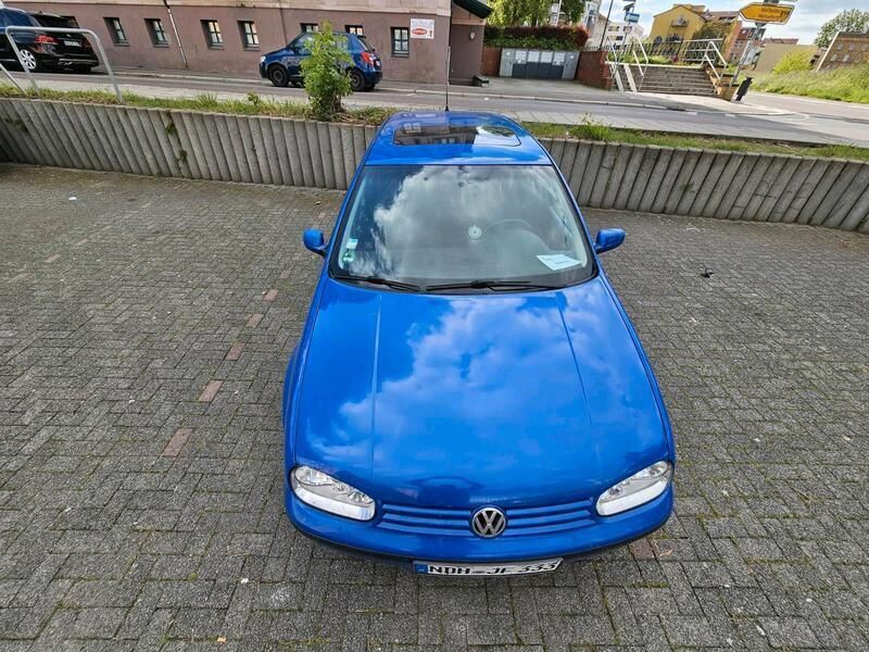 Blau Gebraucht 1999 VW Golf IV Limousine | 1.300 € (Etwas zu teuer) - Bild 1/4
