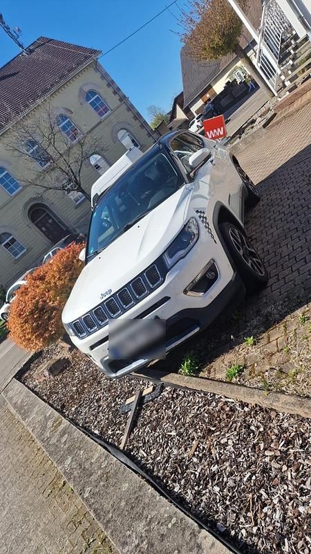 Gebraucht Jeep Compass 140 PS (102 kW) 2018 Weiß SUV