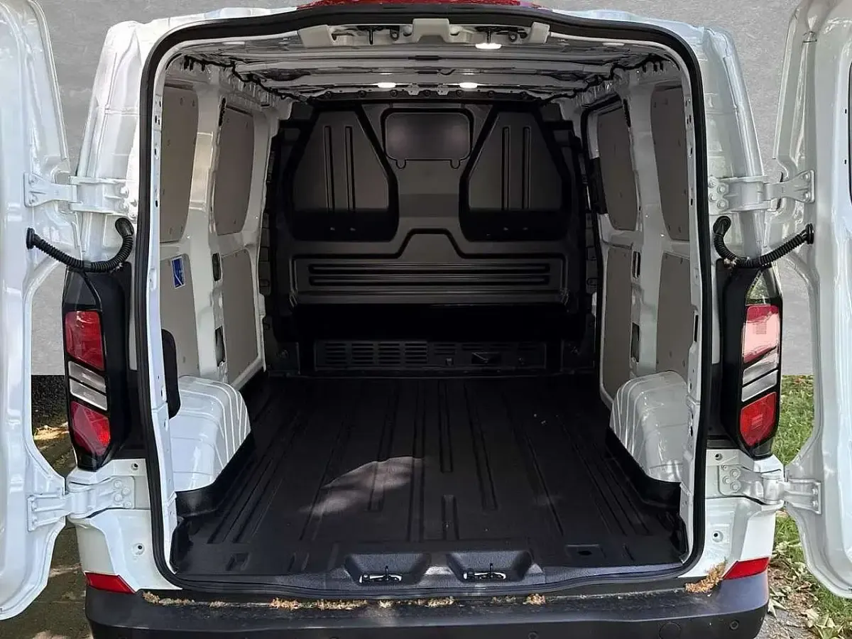 Neu Ford Transit Custom Trend 136 PS (100 kW) 2025 Weiß Pickup