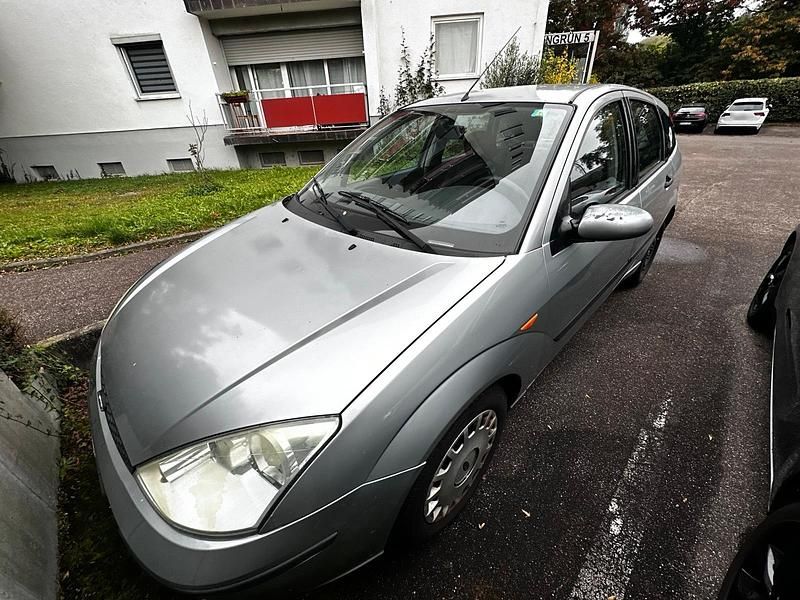 Usata Ford Focus 75 CV (55 kW) 2004 Grigio Berlina