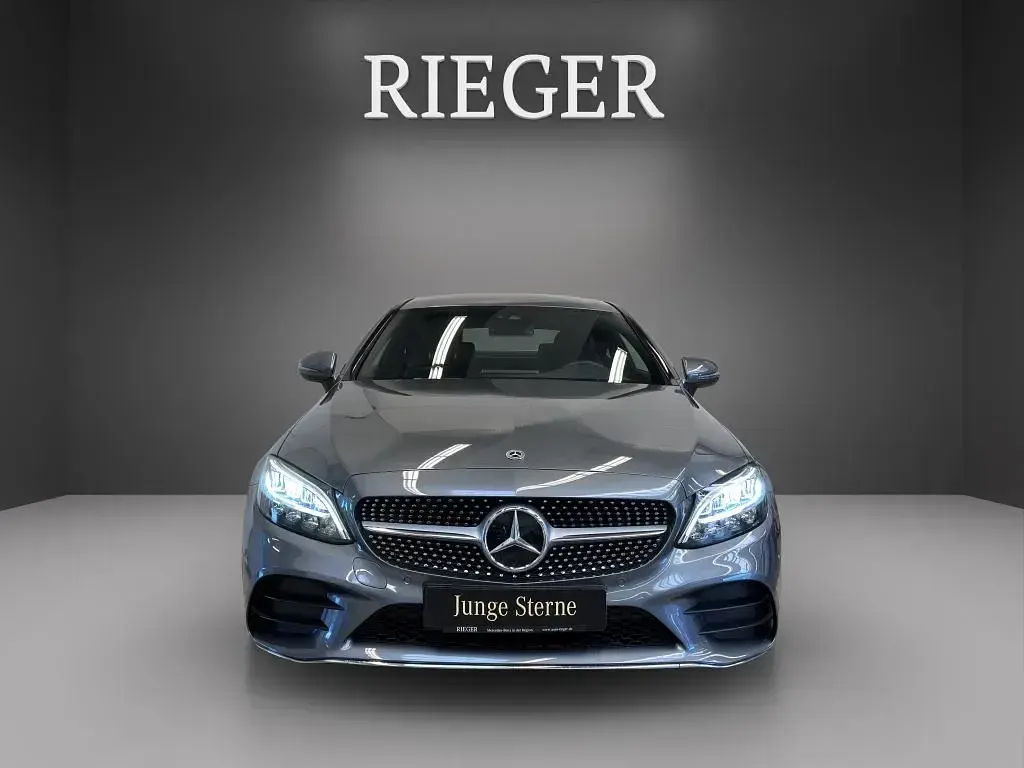 Gebraucht Mercedes C200 AMG 184 PS (135 kW) 2023 Metalliclack selenitgrau (metallic) Coupé