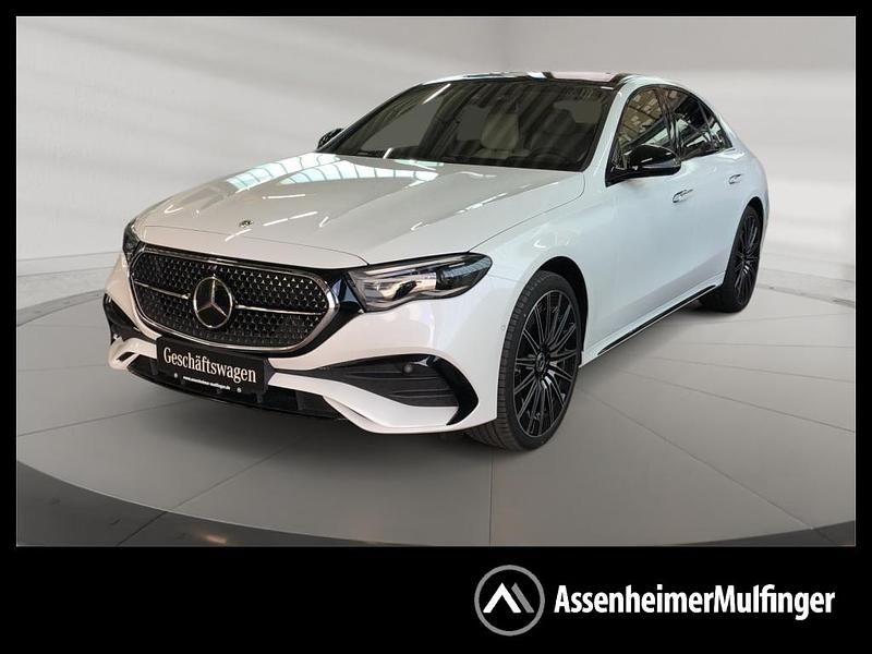 Manufaktur lack manufaktur opalithweiss bright Gebraucht 2025 Mercedes E450 AMG line Limousine | 92.880 € - Bild 1/4