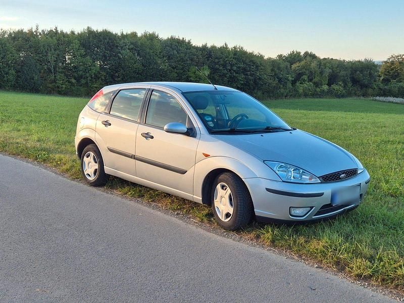 Gebraucht Ford Focus Finesse 75 PS (55 kW) 2002 Silber Limousine