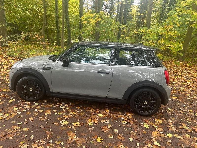Second-hand Mini Cooper SE Classic 135 kW (184 CP) 2022 Gri Hatchback