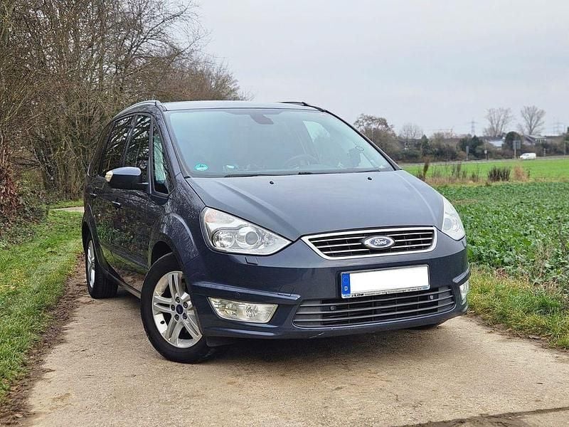 Blau Gebraucht 2014 Ford Galaxy Titanium Van / Kleinbus | 6.000 € (Guter Preis) - Bild 1/4