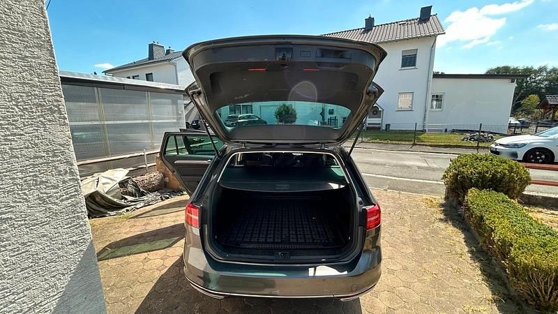 Gebraucht VW Passat Highline 190 PS (139 kW) 2016 Grau Kombi