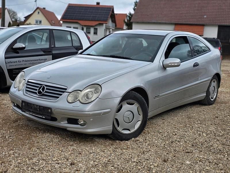 Silber Gebraucht 2004 Mercedes C180 Coupé | 550 € (Superpreis) - Bild 1/4