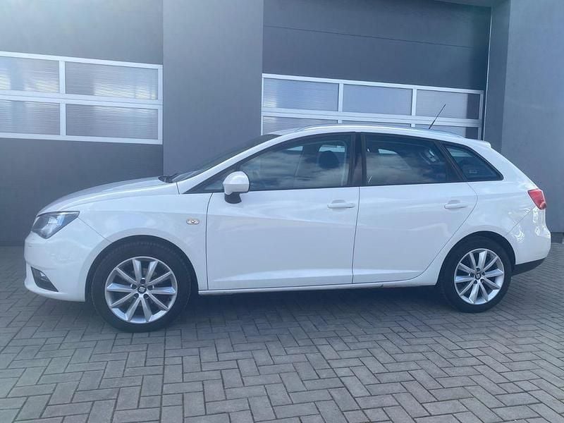 Gebraucht Seat Ibiza Sun 105 PS (77 kW) 2015 Weiß Limousine