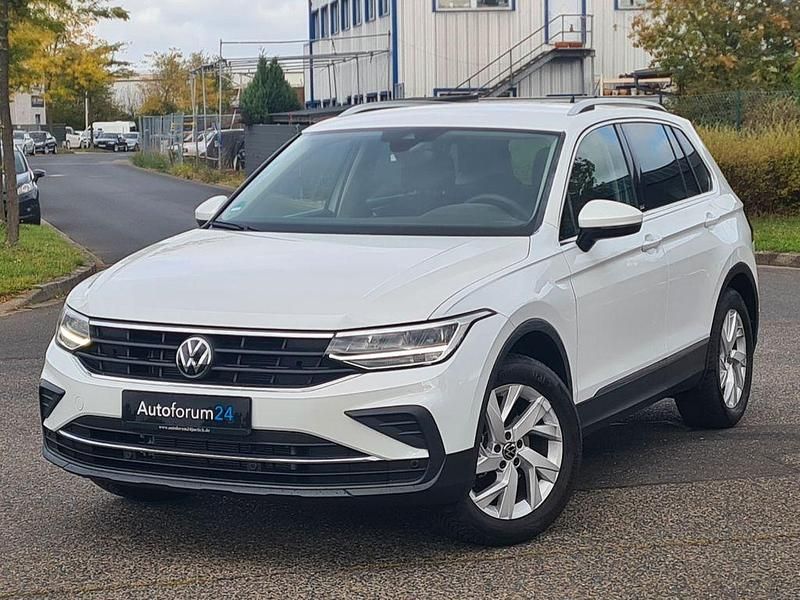Weiß Gebraucht 2024 VW Tiguan Move SUV | 26.999 € (Superpreis) - Bild 1/4