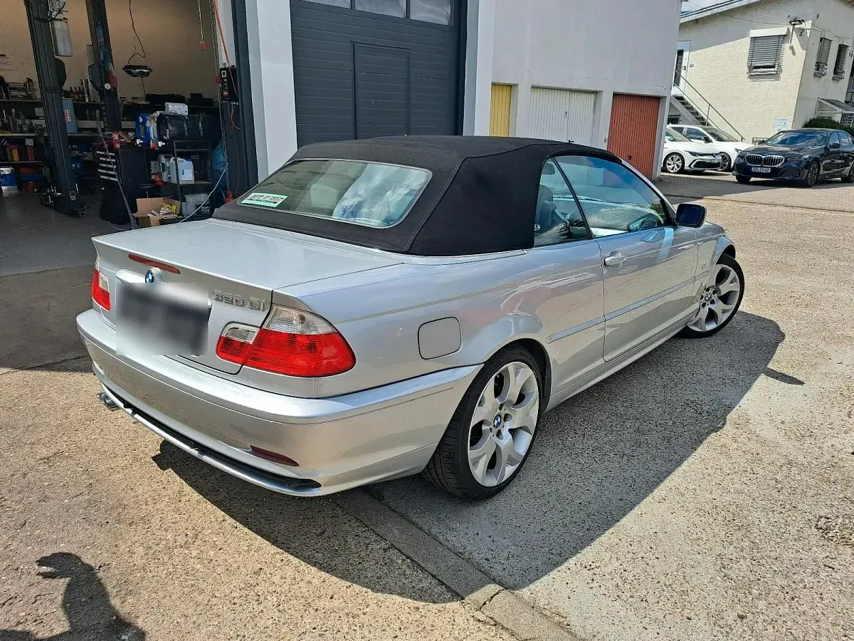 Gebraucht BMW 320 Cabriolet 170 PS (125 kW) 2002 Silber Cabrio
