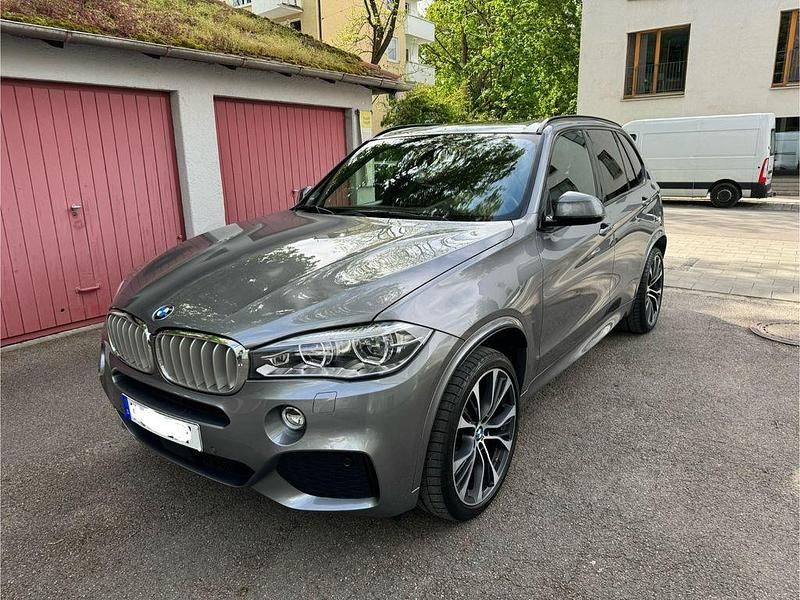Grau Gebraucht 2018 BMW X5 M Sport SUV | 40.700 € (Teuer) - Bild 1/4