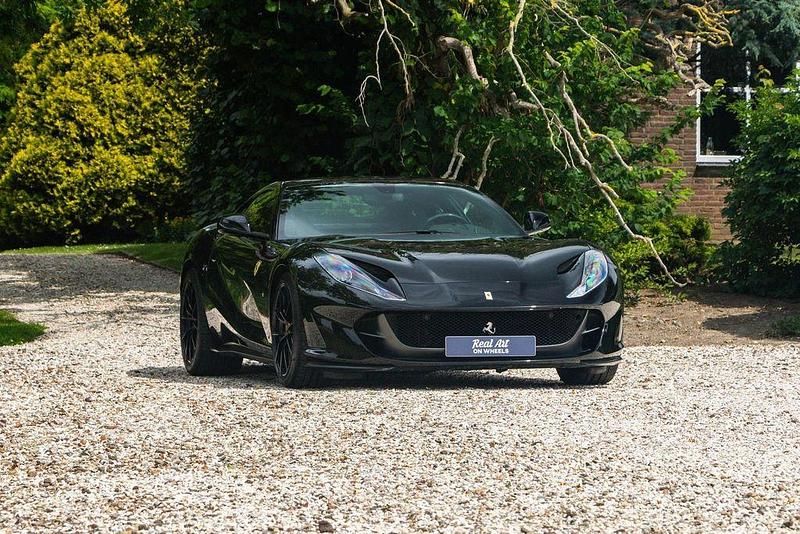 Schwarz Gebraucht 2018 Ferrari 812 | 305.287 € (Teuer) - Bild 1/4