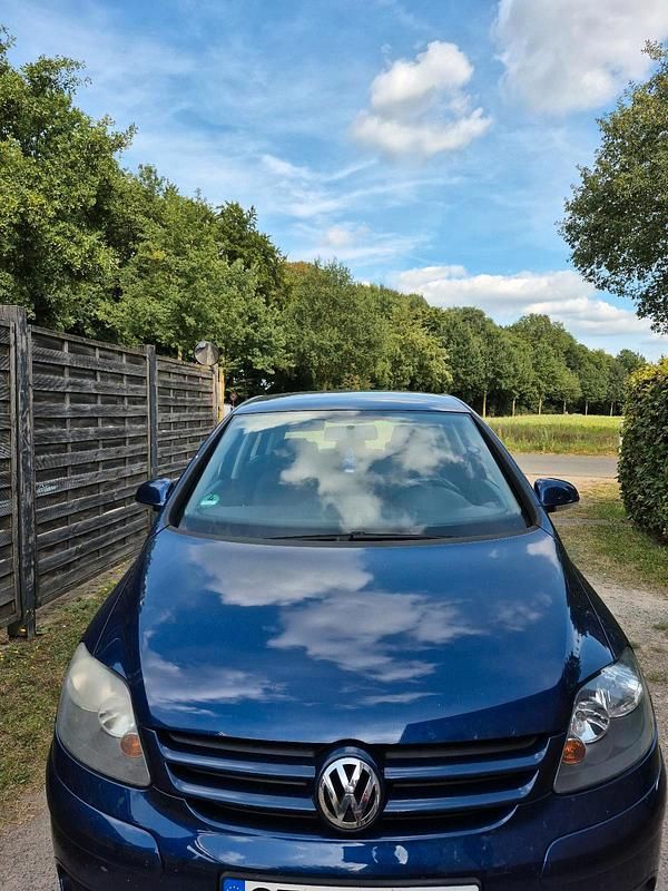 Blau Gebraucht 2007 VW Golf V Kleinwagen | 4.600 € (Etwas zu teuer) - Bild 1/4