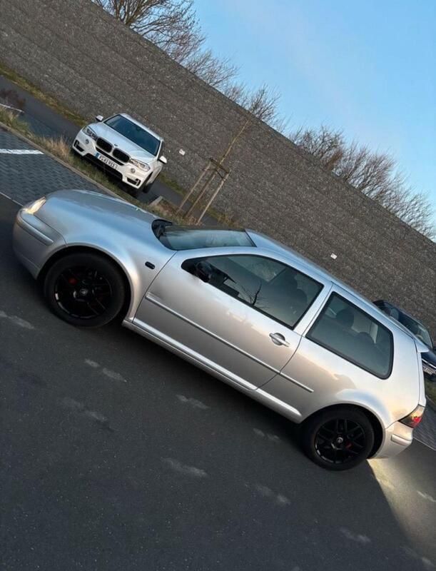 Silber Gebraucht 2001 VW Golf IV Kleinwagen | 1.900 € (Teuer) - Bild 1/4