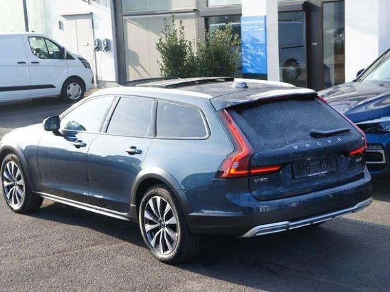 Gebraucht Volvo V90 CC Plus 197 PS (144 kW) 2022 Blau Kombi