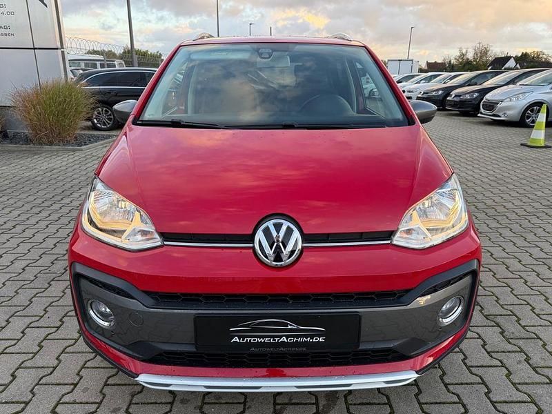 Gebraucht VW cross up! 90 PS (66 kW) 2018 Tornadorot Kleinwagen