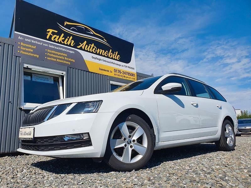 Weiß Gebraucht 2018 Skoda Octavia Ambition Kombi | 13.199 € (Fairer Preis) - Bild 1/4