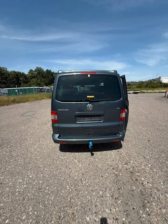 Gebraucht VW Multivan 131 PS (96 kW) 2006 Grau Van / Kleinbus
