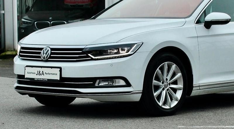 Gebraucht VW Passat Highline 150 PS (110 kW) 2016 Pure white Kombi
