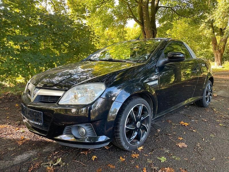 Gebraucht Opel Tigra Cosmo 90 PS (66 kW) 2005 Schwarz Cabrio