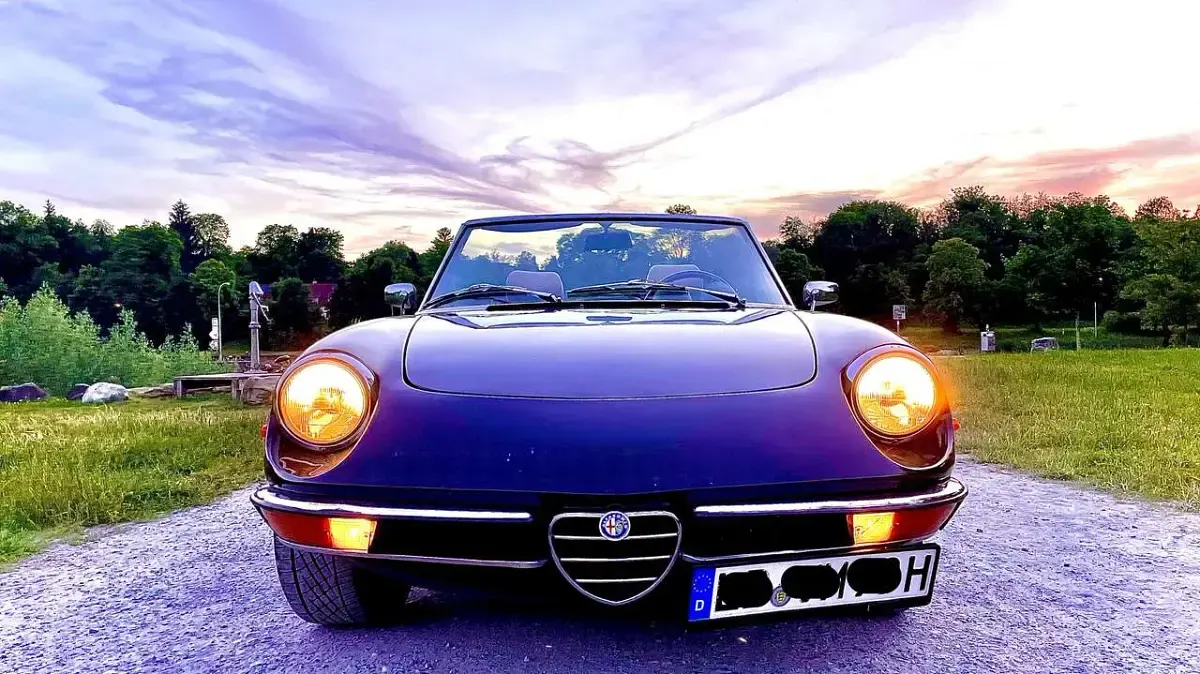 Gebraucht Alfa Romeo Spider Veloce 128 PS (94 kW) 1982 Schwarz Cabrio