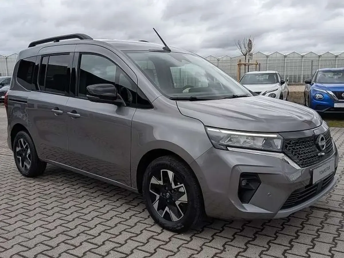Neu Nissan Townstar Tekna 89 kW (122 PS) 2026 Grau Kombi