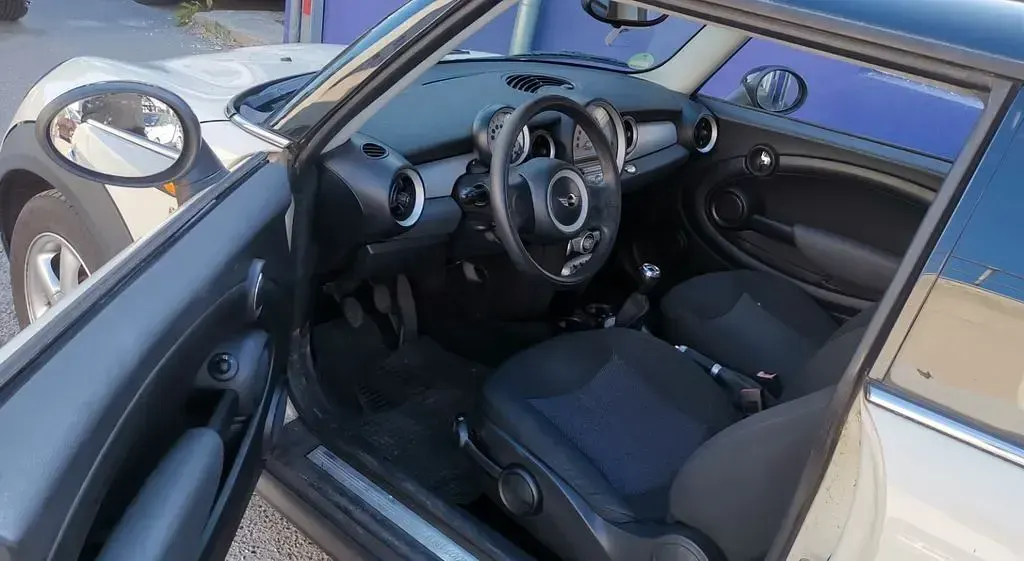 Gebraucht Mini Cooper 120 PS (88 kW) 2009 Weiß Kleinwagen