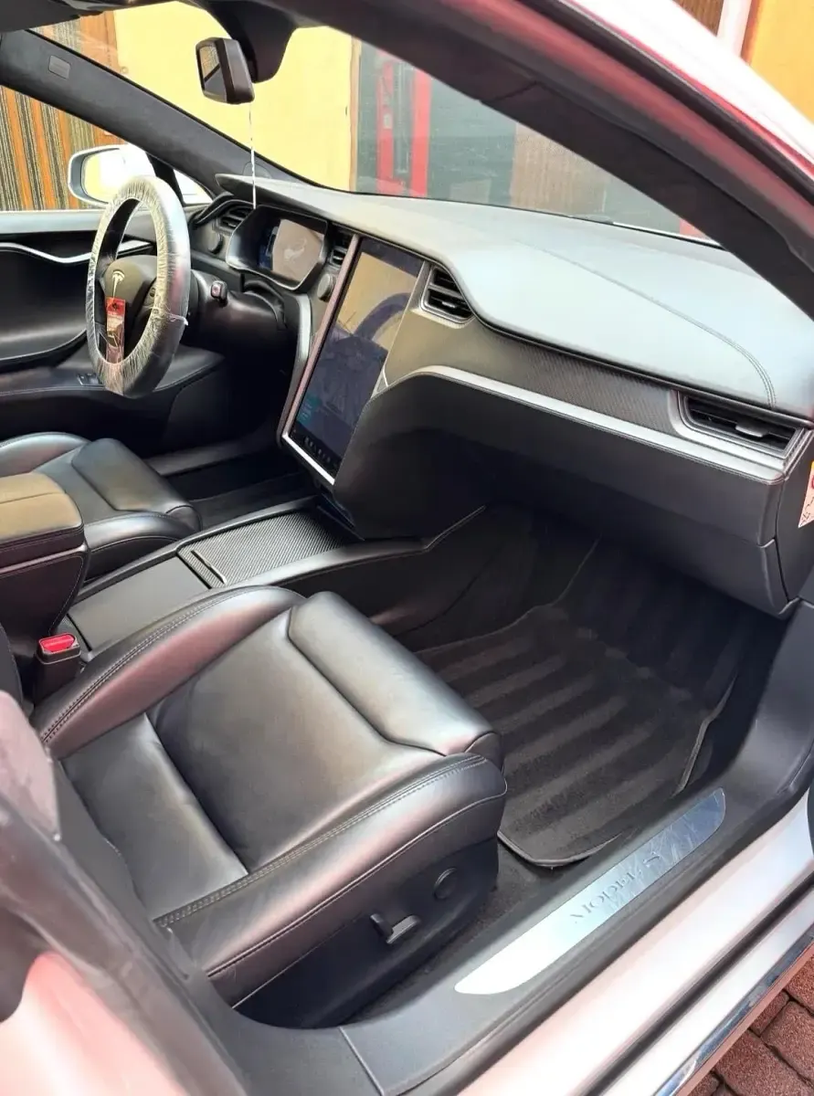 Gebraucht Tesla Model S 386 kW (525 PS) 2018 Weiß Kleinwagen