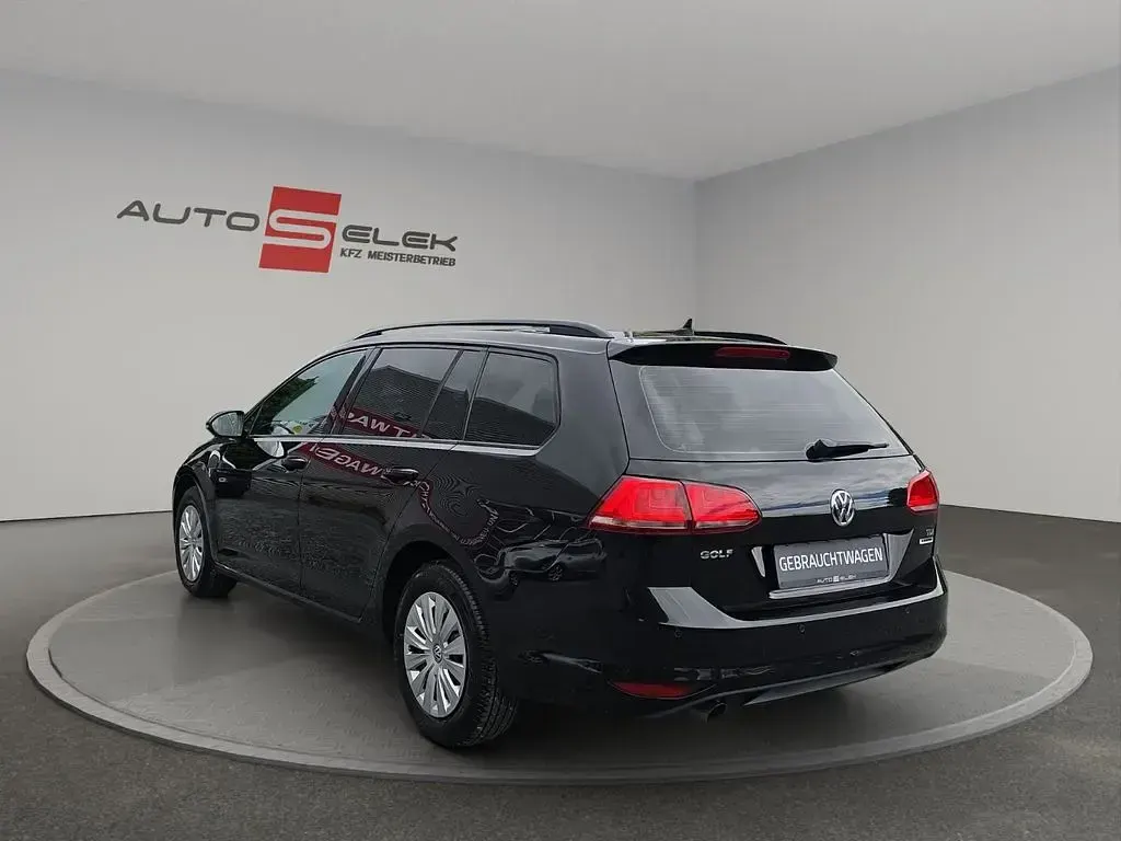 Gebraucht VW Golf VII Trendline 110 PS (80 kW) 2015 Schwarz Kombi