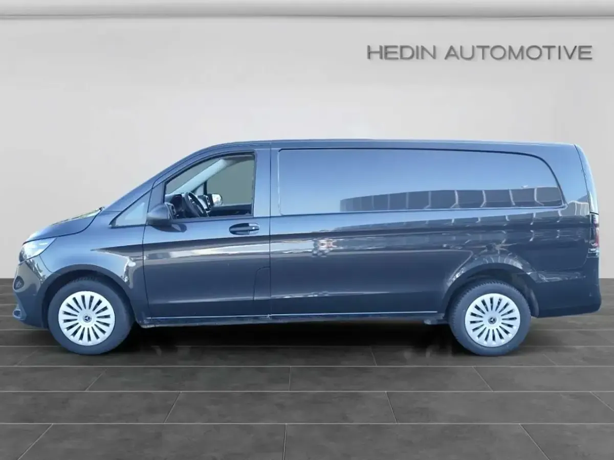 Gebraucht Mercedes Vito 163 PS (119 kW) 2025 Grau Van