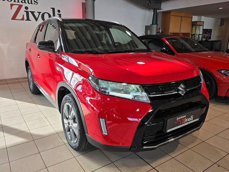 Neu Suzuki Vitara Comfort 102 PS (75 kW) 2026 Rot SUV