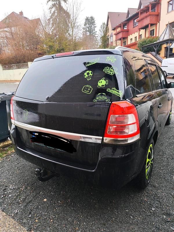 Gebraucht Opel Zafira 115 PS (84 kW) 2009 Schwarz Van / Kleinbus