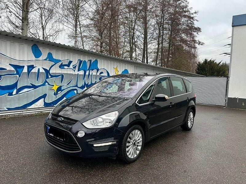 Schwarz Gebraucht 2010 Ford S-MAX Titanium Van / Kleinbus | 3.900 € (Guter Preis) - Bild 1/4