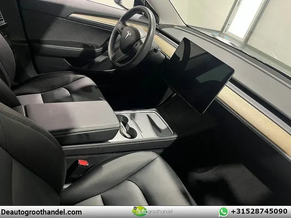 Gebraucht Tesla Model 3 Standard Range 175 kW (238 PS) 2023 Schwarz Limousine