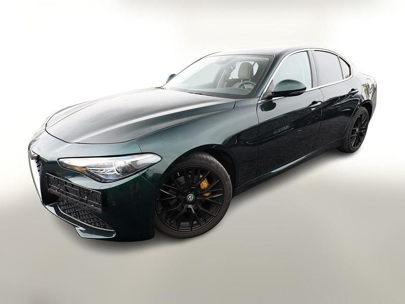 Verde visconti metallic Gebraucht 2020 Alfa Romeo Giulia Ti Limousine | 31.853 € (Superpreis) - Bild 1/4