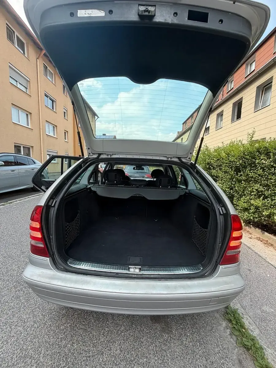 Gebraucht Mercedes C200 Elegance 163 PS (119 kW) 2001 Grau Limousine