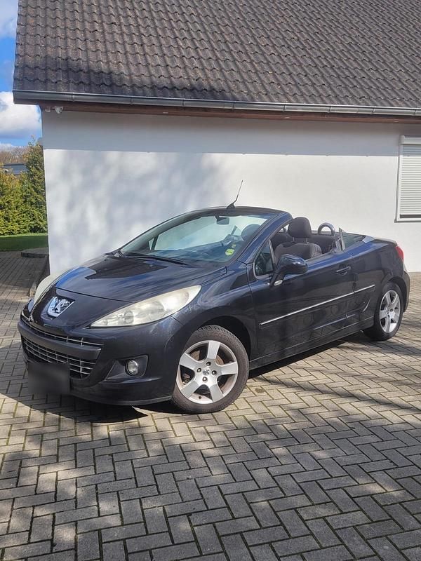 Gebraucht Peugeot 207 CC 120 PS (88 kW) 2011 Schwarz Cabrio