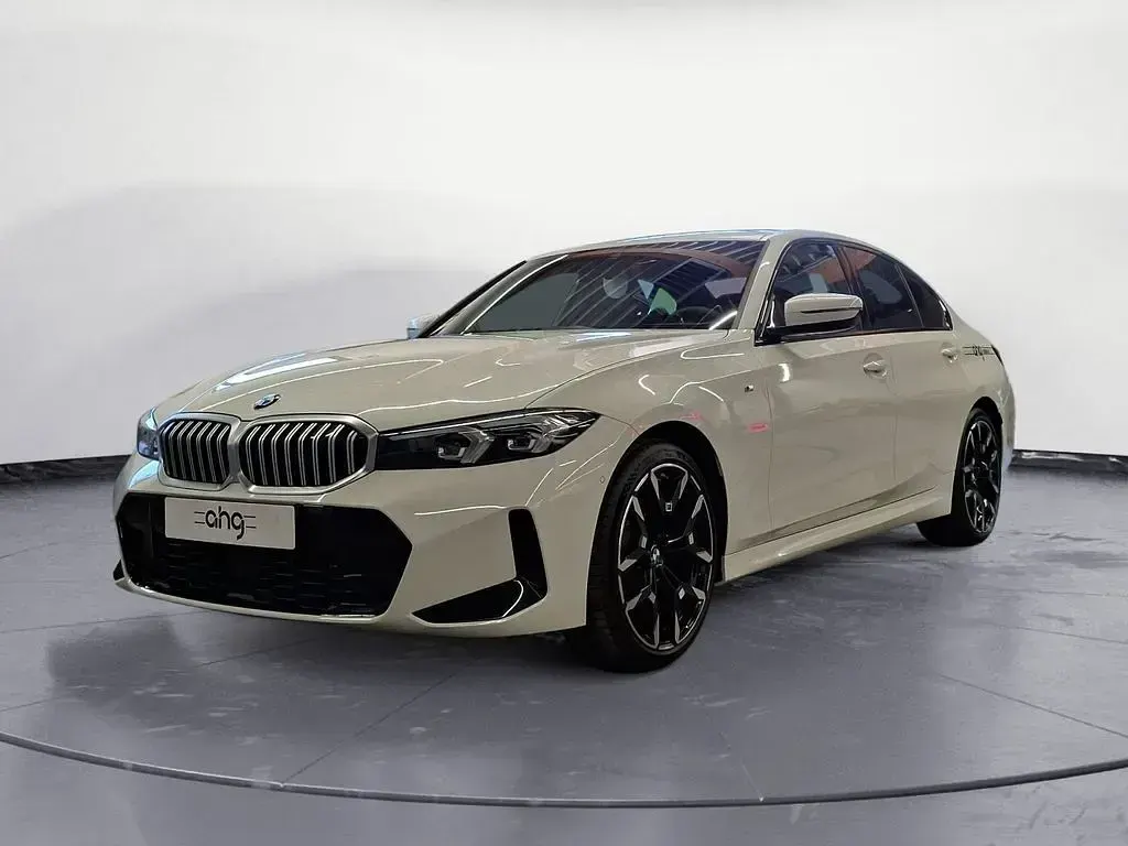 Gebraucht BMW 320 190 PS (139 kW) 2026 Weiß Limousine