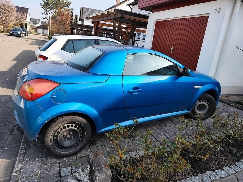 Gebraucht Opel Tigra 90 PS (66 kW) 2004 Blau Cabrio