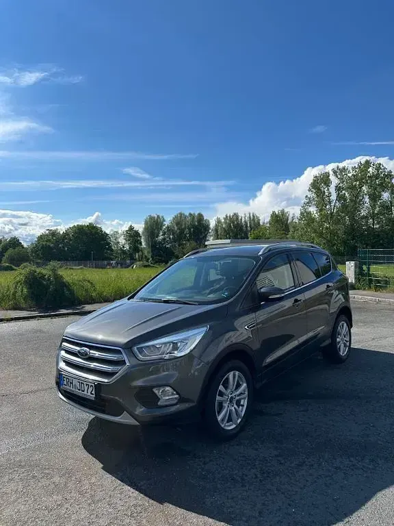 Używany Ford Kuga Cool & Connect 150 KM (110 kW) 2018 Szary SUV