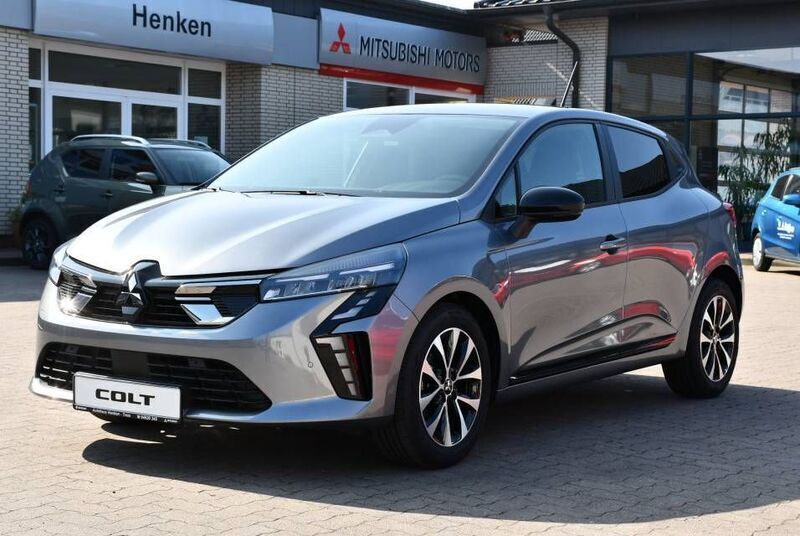 Achatgrau metallic Neu 2025 Mitsubishi Colt Plus Limousine | 19.990 € (Etwas zu teuer) - Bild 1/4