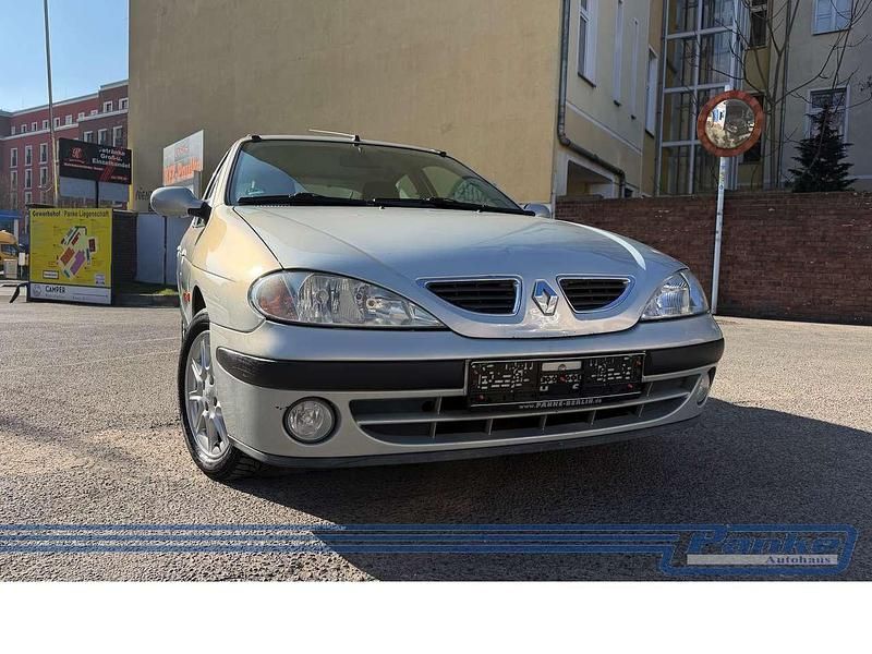 Gebraucht Renault Mégane R.S. 95 PS (69 kW) 2000 Grau boreal Limousine