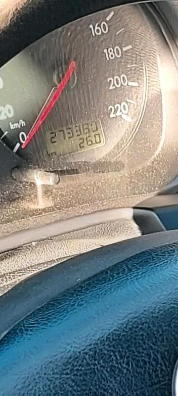 Silber Gebraucht 1999 VW Golf IV Kleinwagen | 1.200 € (Etwas zu teuer) - Bild 1/4